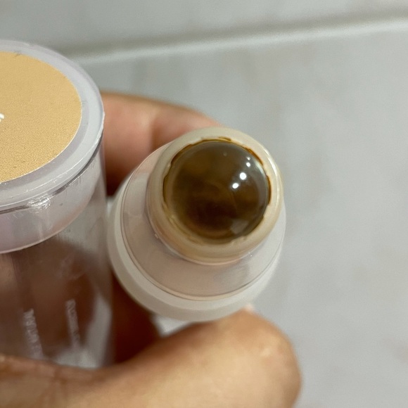 Sunshine Skin Tint Clean SPF 30 Foundation - Picture 3 of 4